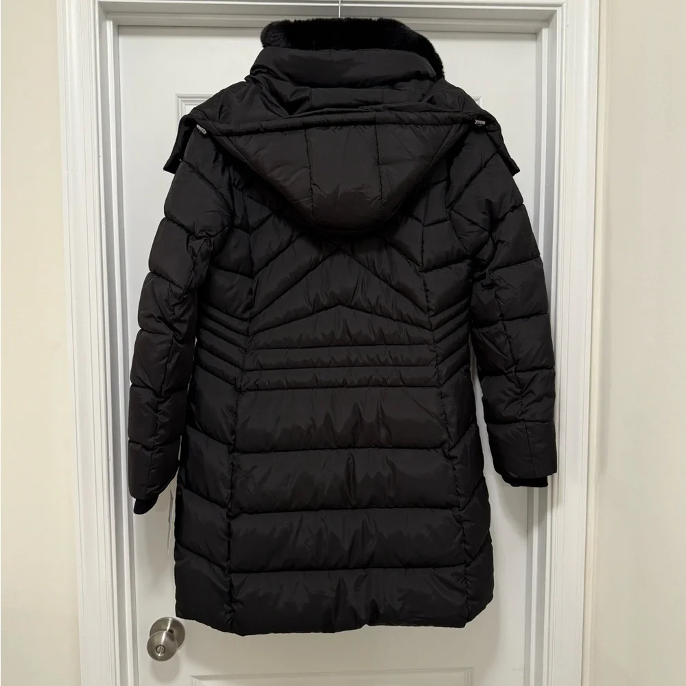 London Fog Women's Black Puffer Jacket with Detachable Faux Fur and Hood - Picture 4 of 9